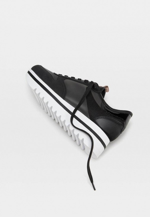 Продаём Кроссовки stradivarius всего за 2999 рублей. 