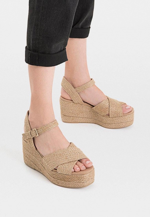 Продаём Босоножки stradivarius всего за 2999 рублей. 