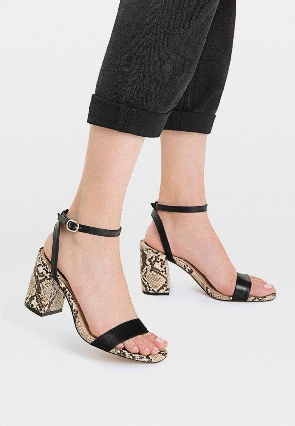 Продаём Босоножки stradivarius всего за 2999 рублей. 