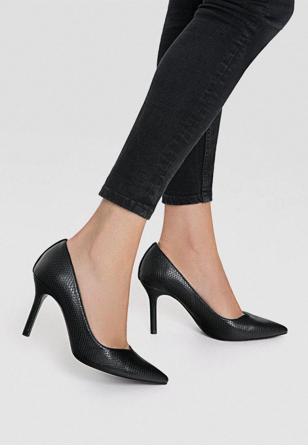 Продаём Туфли stradivarius всего за 2599 рублей. 