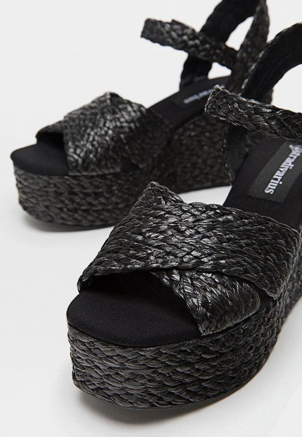 Продаём Босоножки stradivarius всего за 2999 рублей. 