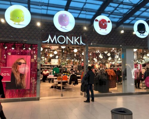 Фотография обувного магазина Monki