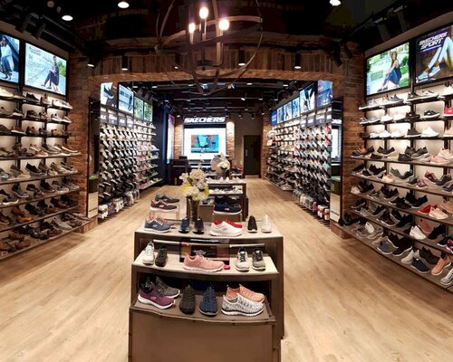 Фотография обувного магазина  Skechers