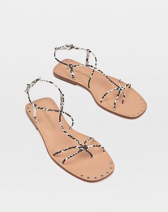 Миниатюра фотографии Сандалии stradivarius