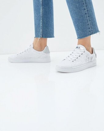 Миниатюра фотографии Кеды guess