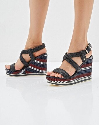 Миниатюра фотографии Босоножки tommy hilfiger
