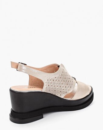 Миниатюра фотографии Босоножки clovis