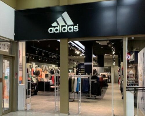 Фотография обувного магазина Adidas