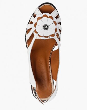 Миниатюра фотографии Босоножки pierre cardin