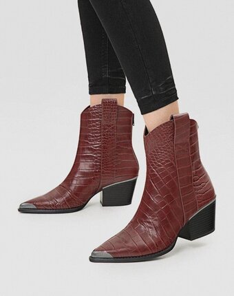 Миниатюра фотографии Полусапоги stradivarius