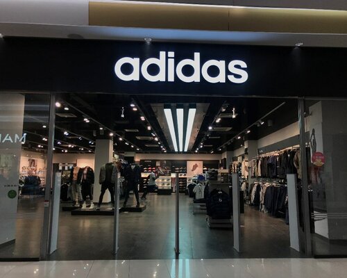 Фотография обувного магазина Adidas