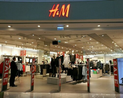 Фотография обувного магазина H&M
