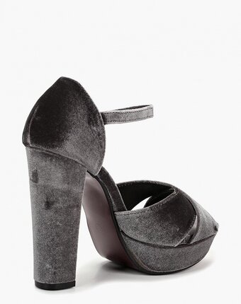 Миниатюра фотографии Босоножки vera blum