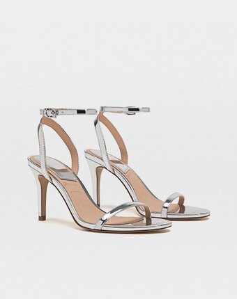 Миниатюра фотографии Босоножки stradivarius