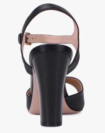 Миниатюра фотографии Босоножки pierre cardin