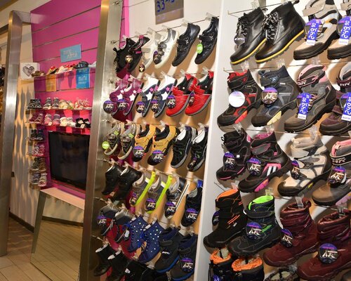 Фотография обувного магазина Сказка