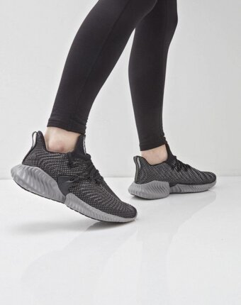 Миниатюра фотографии Кроссовки adidas