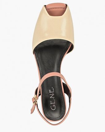 Миниатюра фотографии Босоножки gene