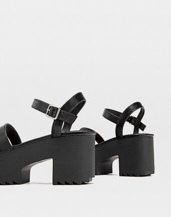 Миниатюра фотографии Босоножки stradivarius