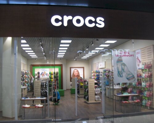 Фотография обувного магазина Crocs