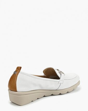 Миниатюра фотографии Лоферы bata