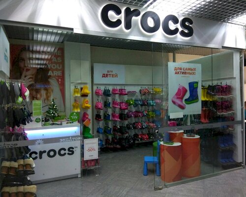 Фотография обувного магазина Crocs