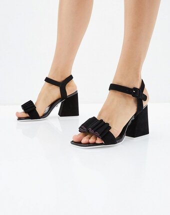 Миниатюра фотографии Босоножки laura valorosa