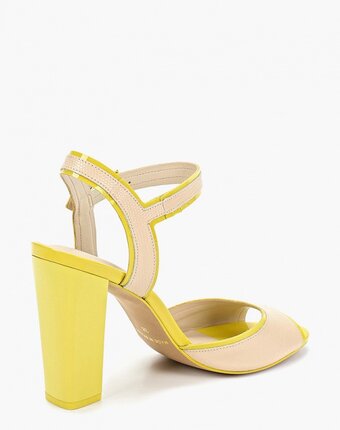 Миниатюра фотографии Босоножки indiana