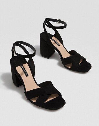 Миниатюра фотографии Босоножки stradivarius