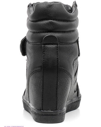 Миниатюра фотографии Сникеры, burlesque