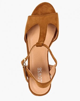 Миниатюра фотографии Босоножки clowse