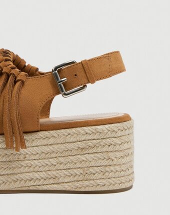 Миниатюра фотографии Босоножки pull&bear