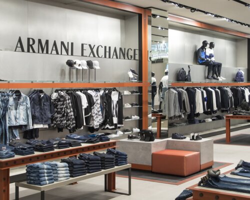 Фотография обувного магазина Armani Exchange