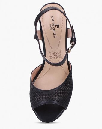 Миниатюра фотографии Босоножки pierre cardin