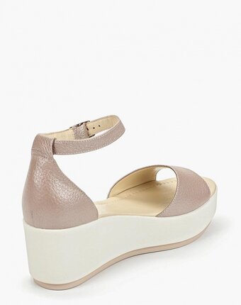 Миниатюра фотографии Босоножки mastille