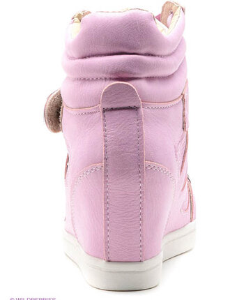 Миниатюра фотографии Сникеры, burlesque