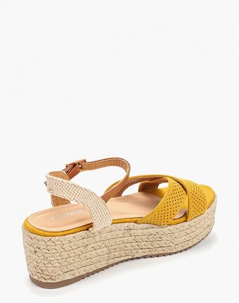 Миниатюра фотографии Босоножки clowse