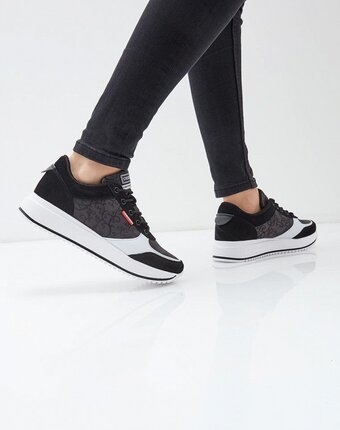 Миниатюра фотографии Кроссовки strobbs