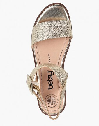 Миниатюра фотографии Сандалии betsy