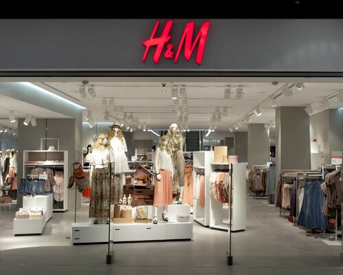 Фотография обувного магазина H & M