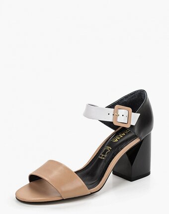 Миниатюра фотографии Босоножки indiana