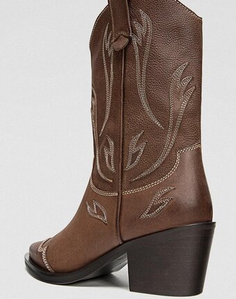 Миниатюра фотографии Полусапоги stradivarius