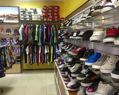 Фотография обувного магазина Спортивная одежда и обувь