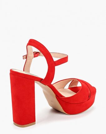 Миниатюра фотографии Босоножки clowse