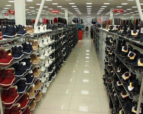 Фотография обувного магазина Семейный ценопад