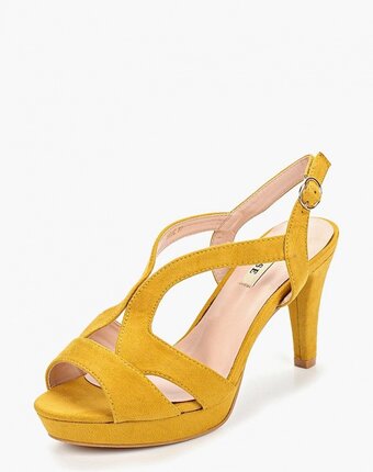 Миниатюра фотографии Босоножки clowse