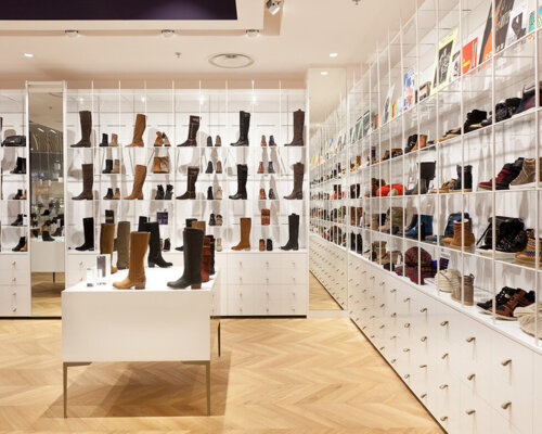 Фотография обувного магазина SHOES STORE