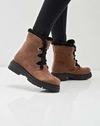 Миниатюра фотографии Ботинки hestrend