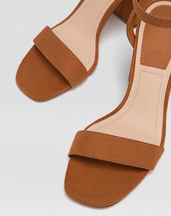 Миниатюра фотографии Босоножки stradivarius