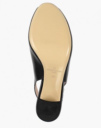 Миниатюра фотографии Босоножки pierre cardin